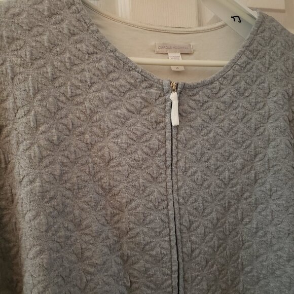 NWOT = never worn Carol Hochman Gray Robe - Picture 3 of 6